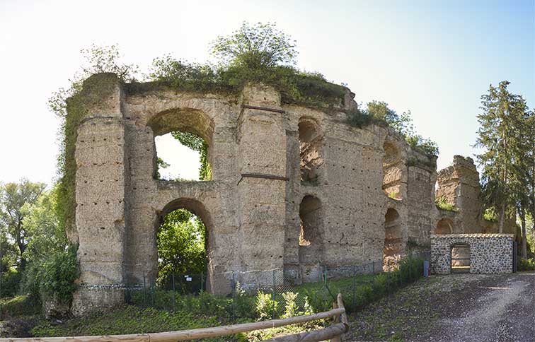 veduta posteriore dell'acquedotto