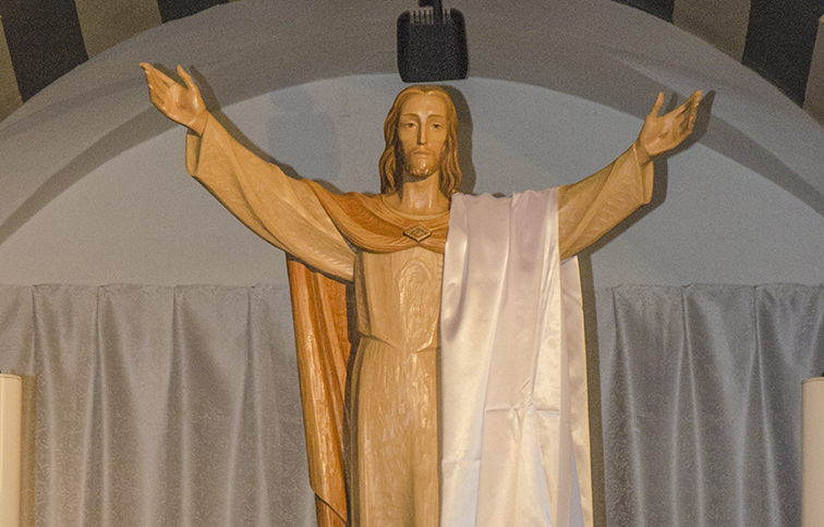 statua del cristo risorto