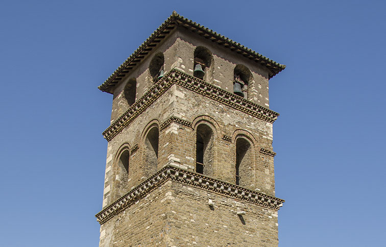 torre campanaria della chiesa