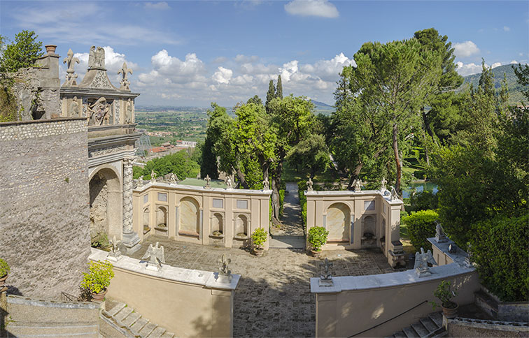 particolare della villa