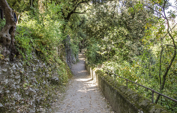 vialetto di villa gregoriana